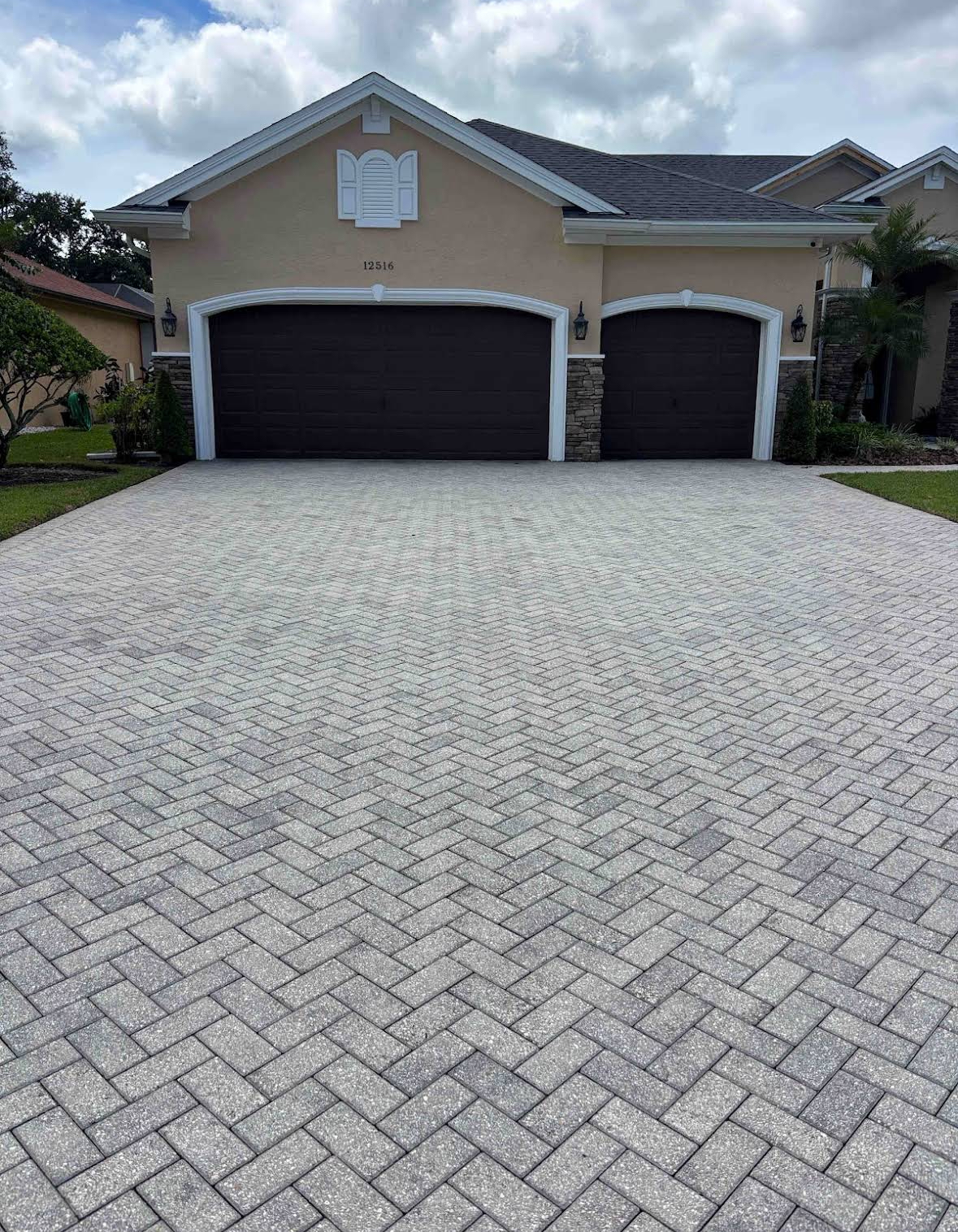 Before pavers before tinting in Odessa, FL